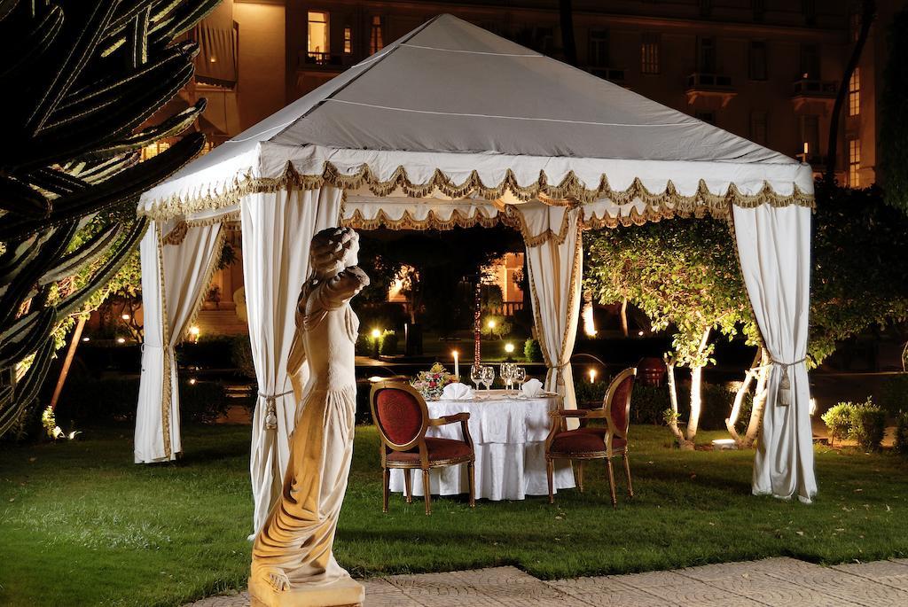 Pavillon Winter Luxor Hotel Exterior photo A tent at the hotel