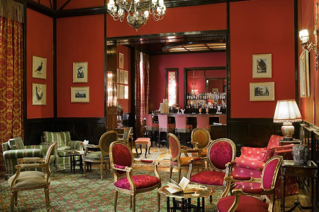 Pavillon Winter Luxor Hotel Exterior photo The bar at the St. Regis New York